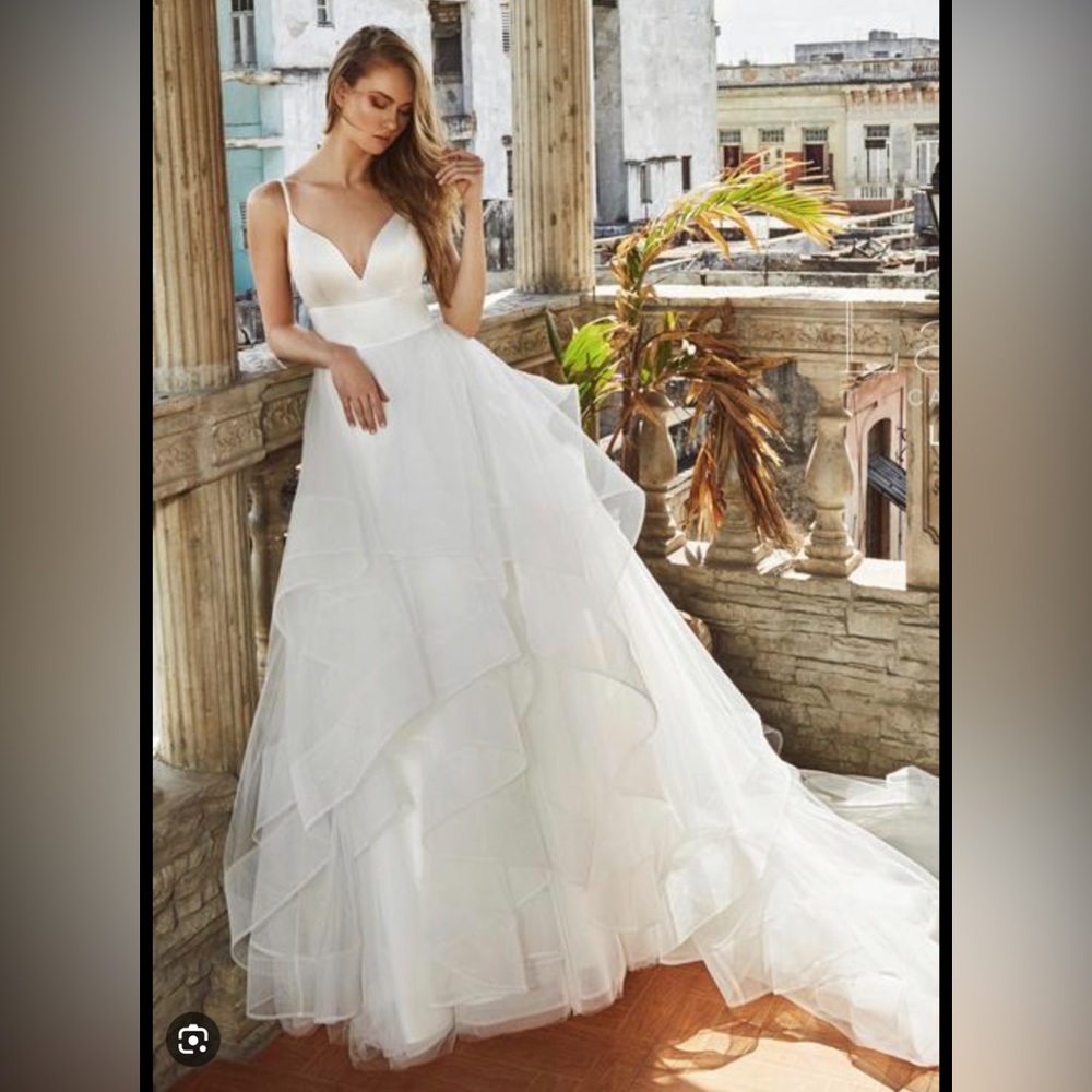 Never used/ sample dress.